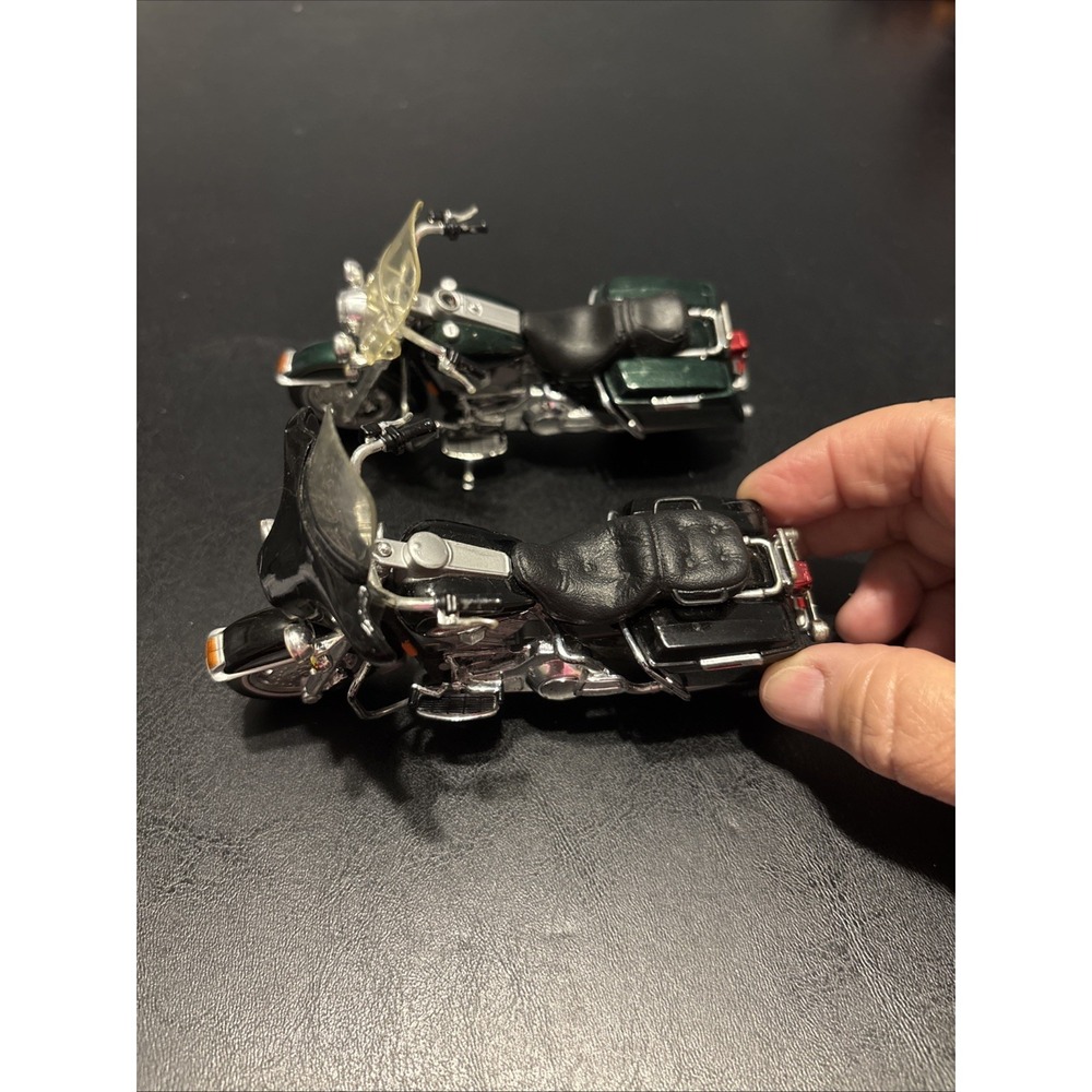 Lot Of 2 Harley Davidson Maisto 1:18 Motorcycles